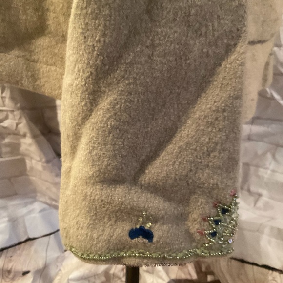 “APRIL CORNELL” 100% Wool Beaded Sweater. - Picture 11 of 14